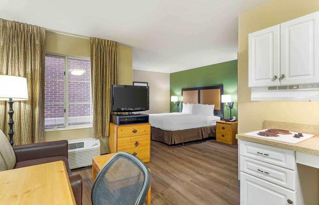 Extended Stay America Suites - Boston - Waltham - 32 4Th Ave Room photo