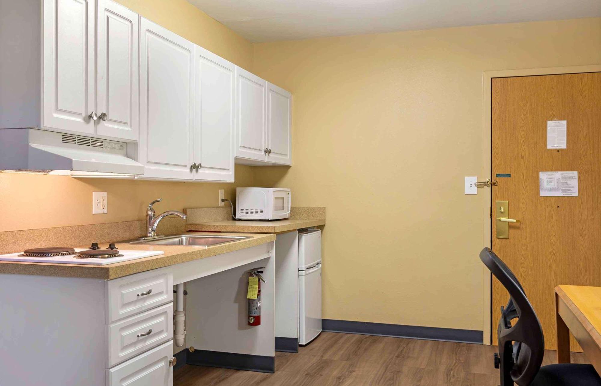 Extended Stay America Suites - Boston - Waltham - 32 4Th Ave Exterior photo